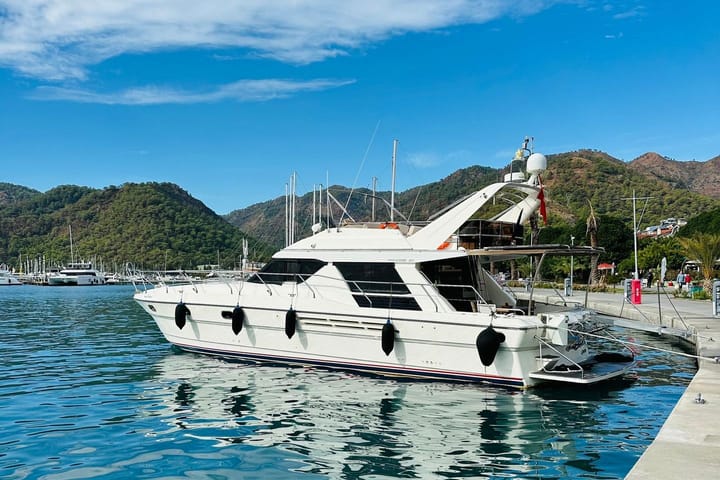   Yacht a motore   Princess   55 flybridge   (2021)  per Noleggio a noleggio, a noleggio, per Noleggio | #  9749  - 2