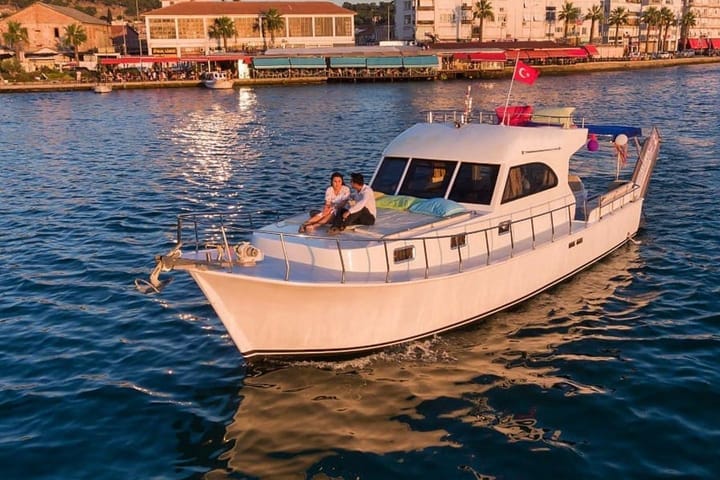 Fait sur mesure Yacht à moteur (2017) for Charter - Ayvalik | #9773 - 3