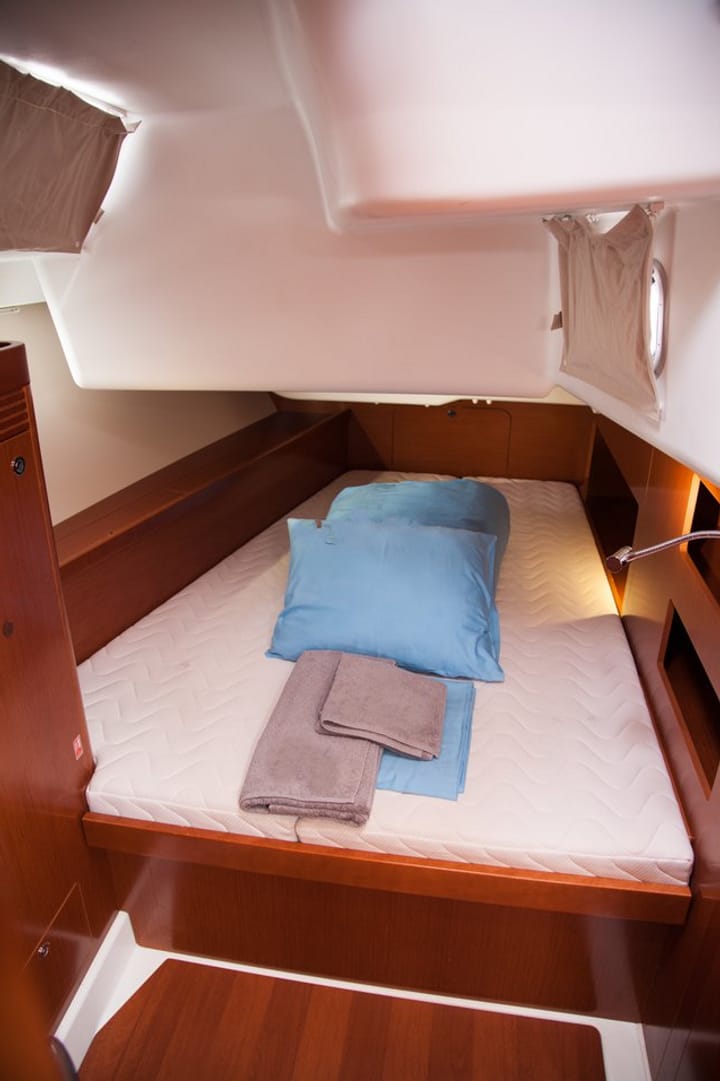 Sailboat Beneteau Oceanis 50 Family (2013) for Charter - Gocek | #9779 - 8