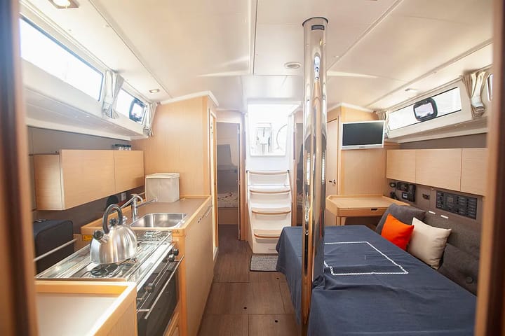 Voilier Beneteau Oceanis 38 (2014) pour Charter - Orhaniye | #9855 - 4