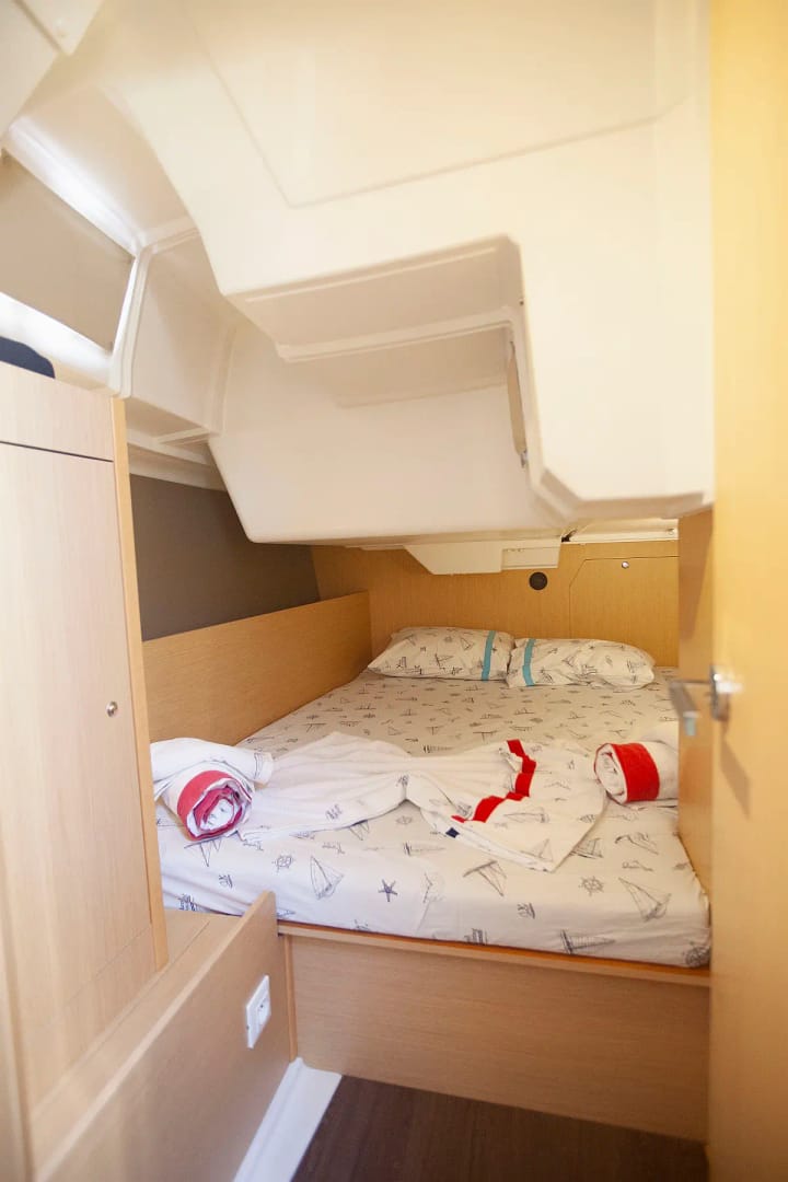 Voilier Beneteau Oceanis 38 (2014) pour Charter - Orhaniye | #9855 - 11