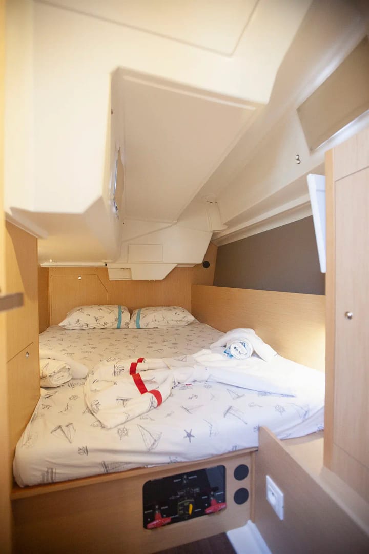 Voilier Beneteau Oceanis 38 (2014) pour Charter - Orhaniye | #9855 - 10