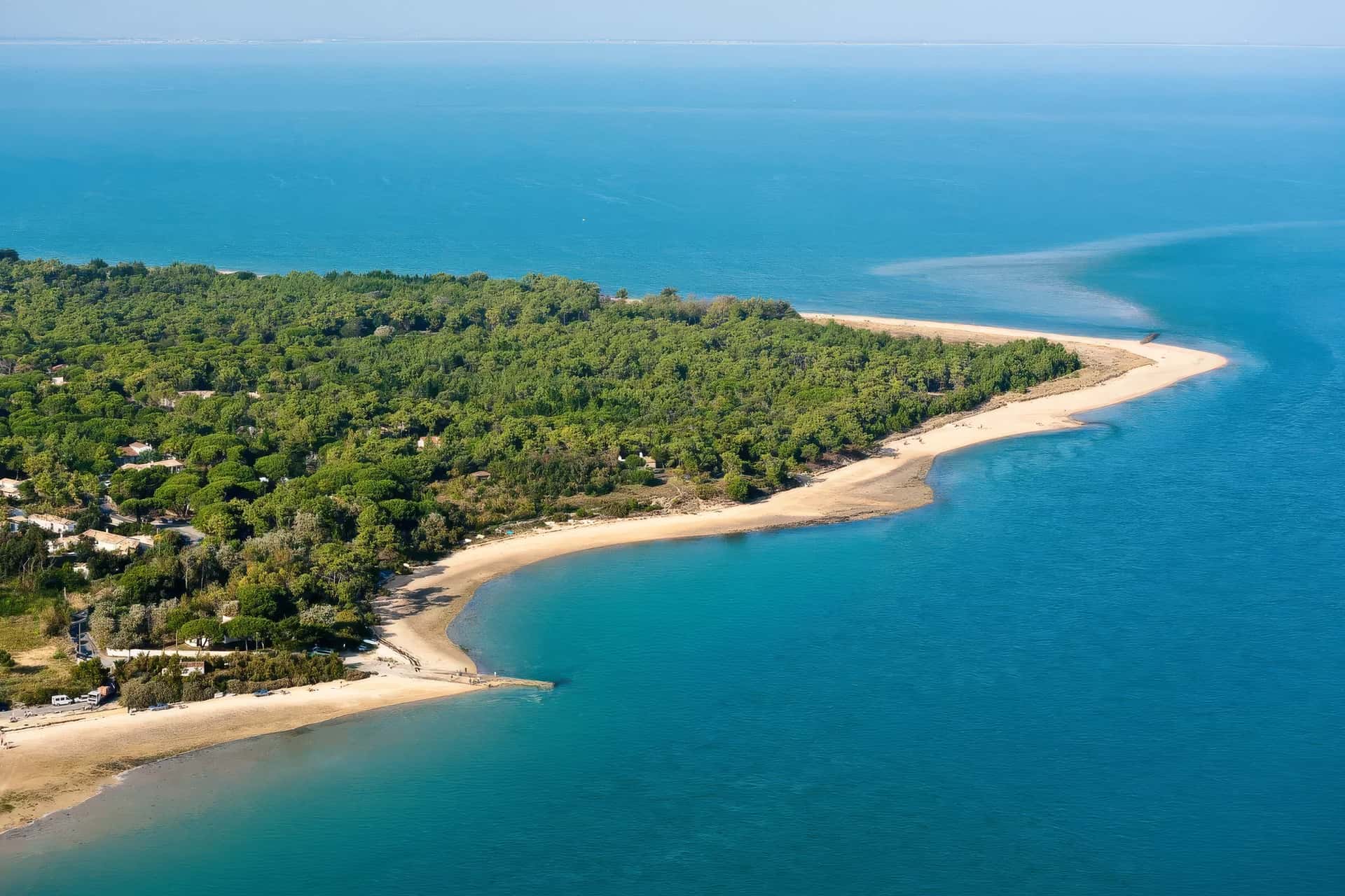 La Rochelle tekne kiralama – La Rochelle koylarında kiralık tekneler