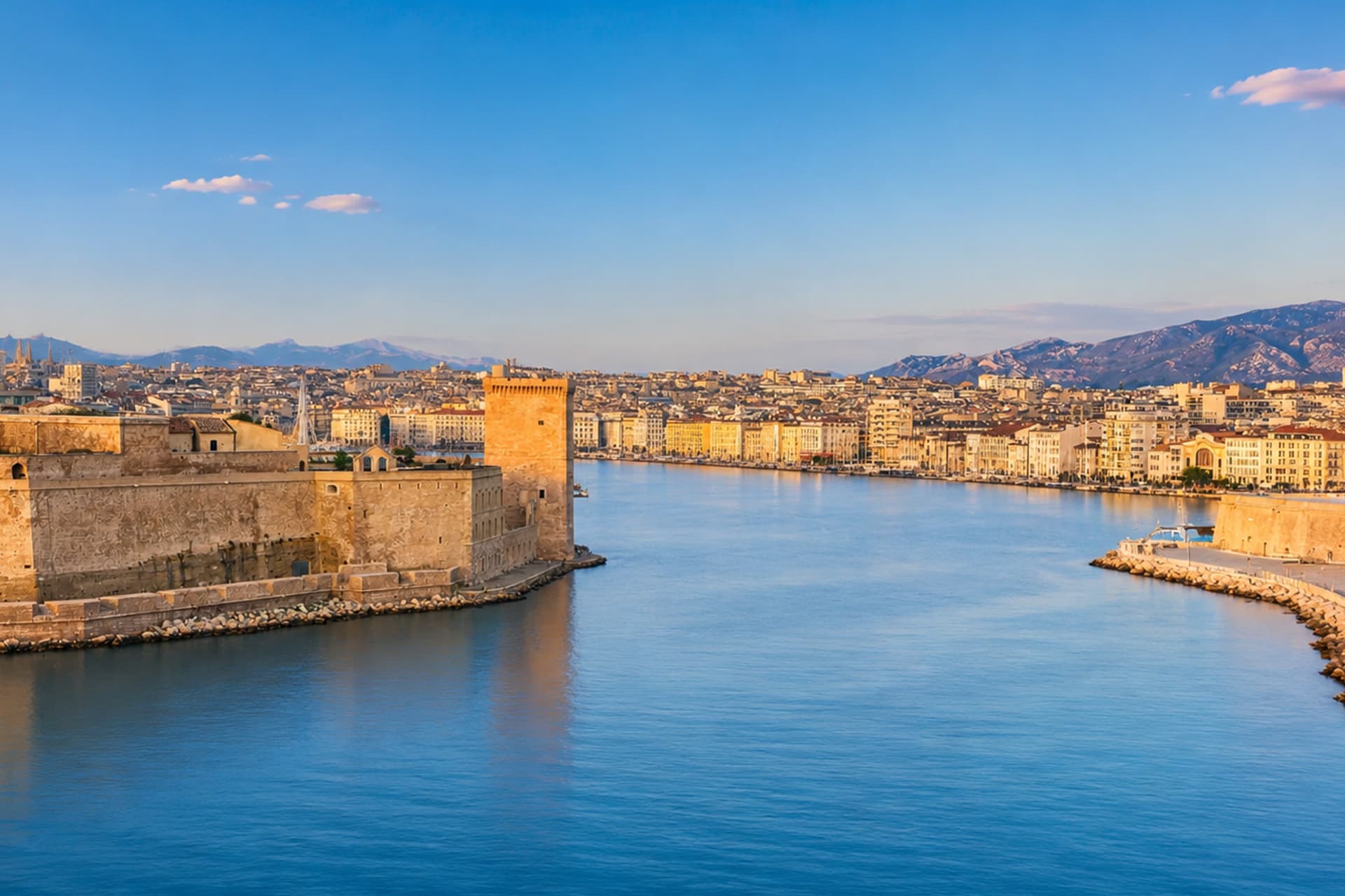 Boot mieten in Marseille Boot mieten in Marseille – Mietboote in den Buchten von Marseille
