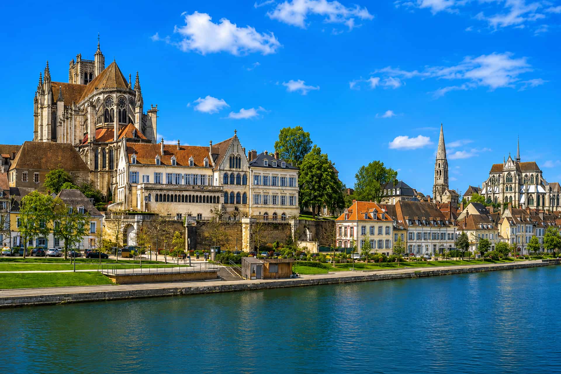 Boot mieten in Migennes – Mietboote in den Buchten von Migennes