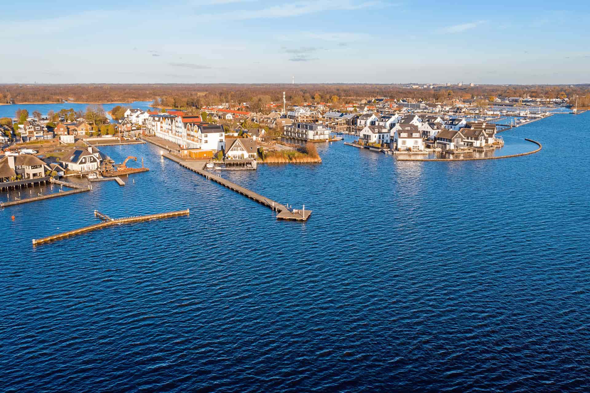 Noleggio barche a Loosdrecht – barche a noleggio nelle baie di Loosdrecht