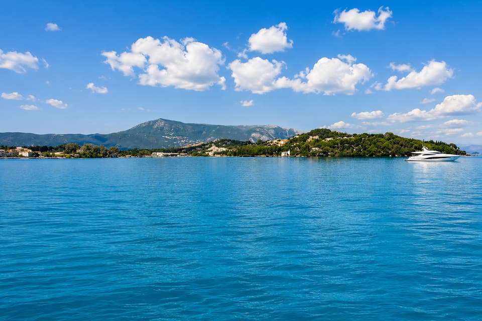 Yacht charter in Gouvia Yacht charter in Gouvia, Greece
