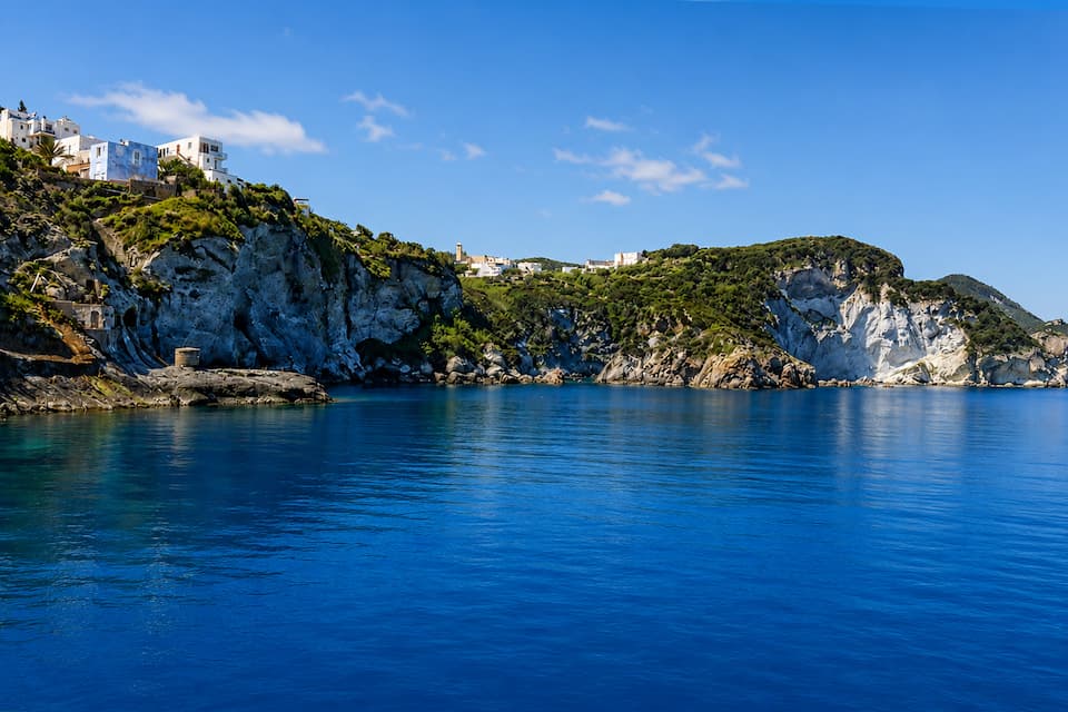Yacht charter in Castellammare di Stabia Yacht charter in Castellammare di Stabia, Italy