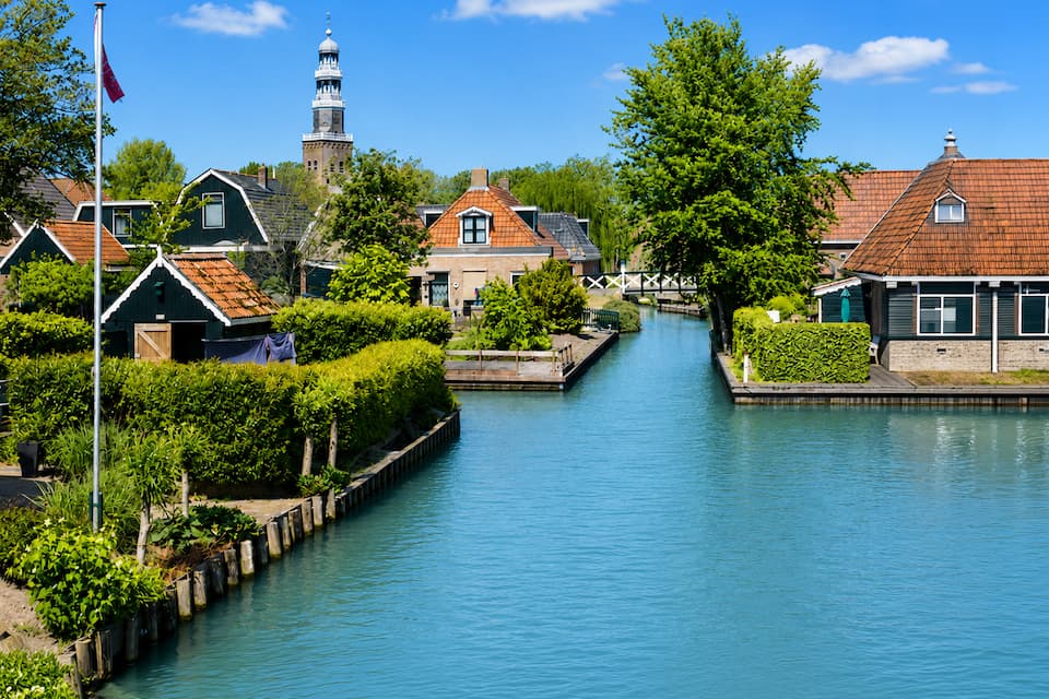 Yacht charter in Hindeloopen, Netherlands