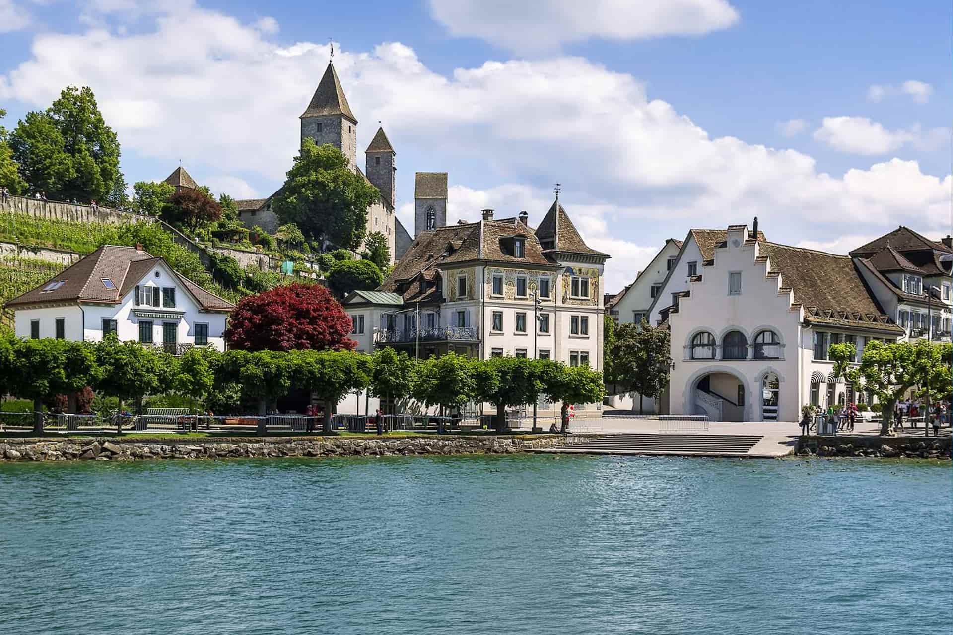 Alquiler de barcos en Suiza – barcos de alquiler en las bahías de Rapperswil-Jona