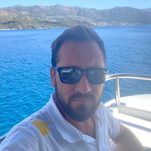 boat owner head image