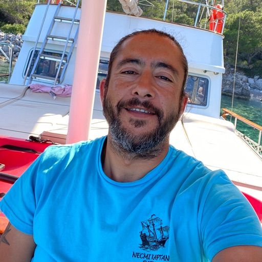 boat owner head image