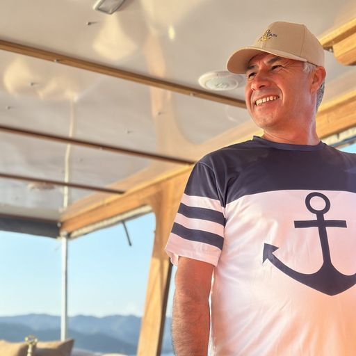 boat owner head image