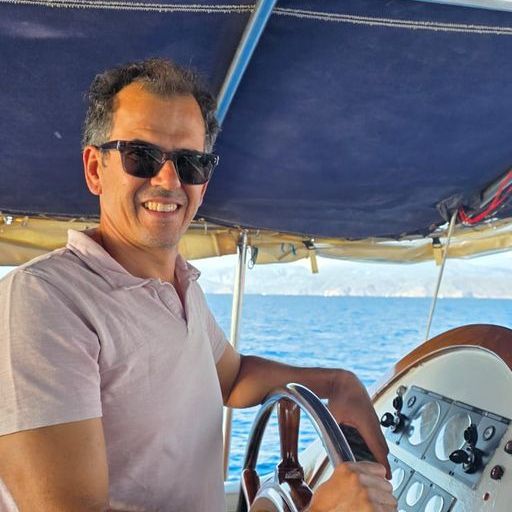 boat owner head image