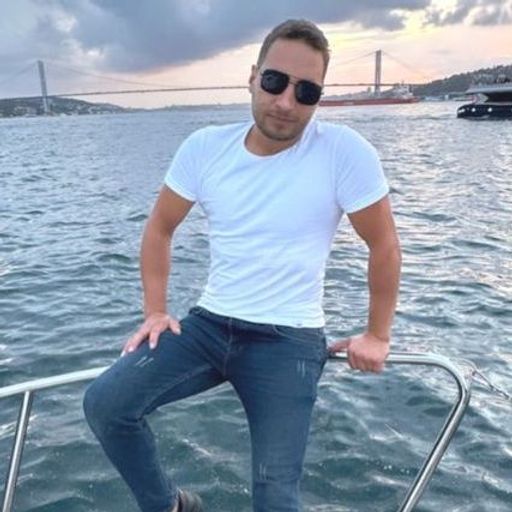 boat owner head image