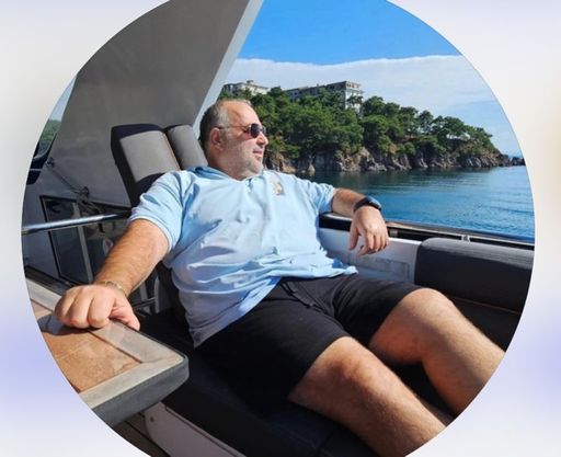 boat owner head image