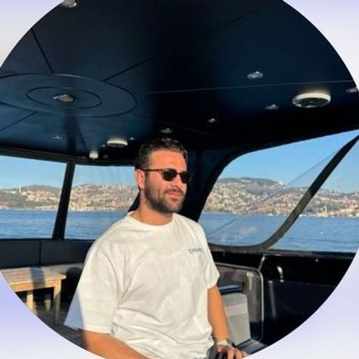 boat owner head image