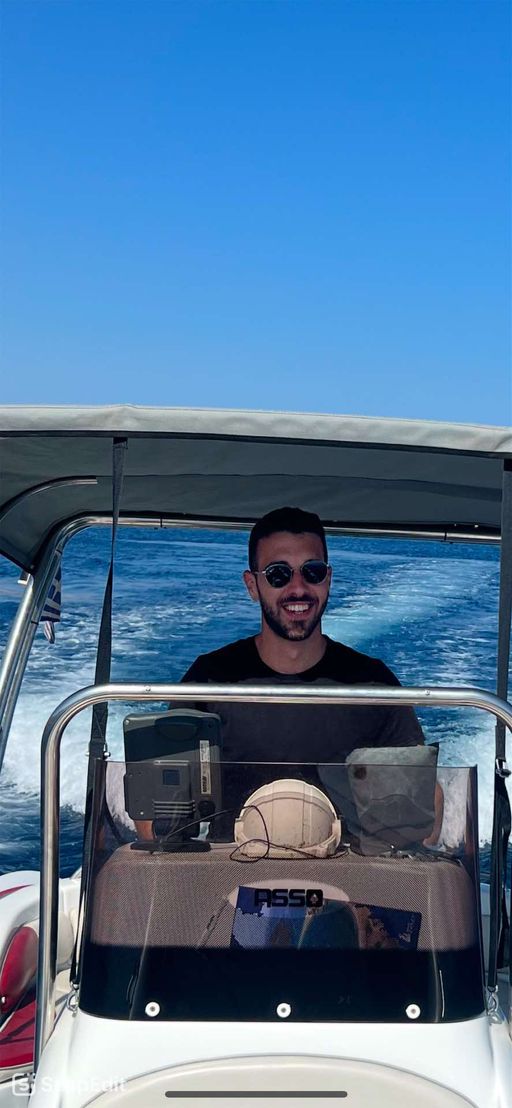 boat owner head image