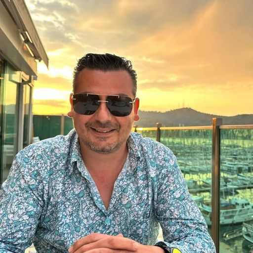 boat owner head image