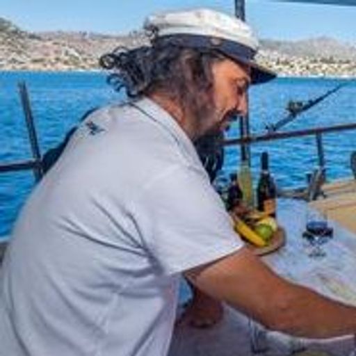 boat owner head image