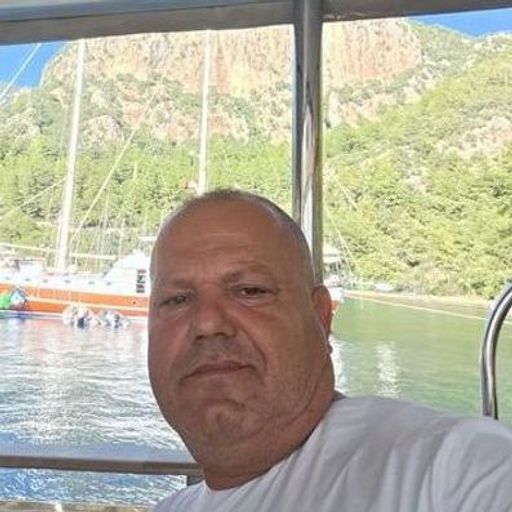 boat owner head image